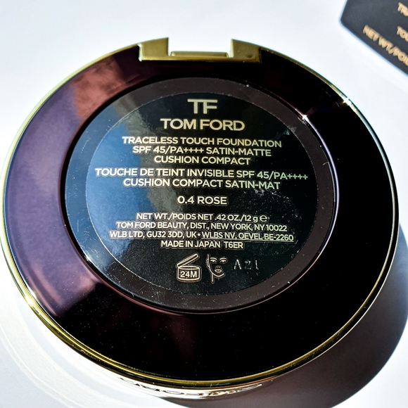 TOM FORD Traceless Touch Foundation Satin-Matte Cushion Compact 0.4 Rose - Picture 4 of 9